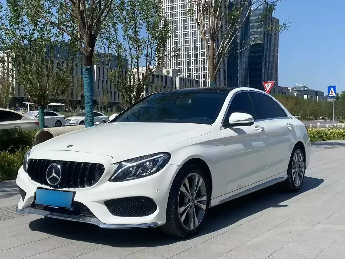 2017 Mercedes-Benz C Class 2.0T 184HP L4 9AT