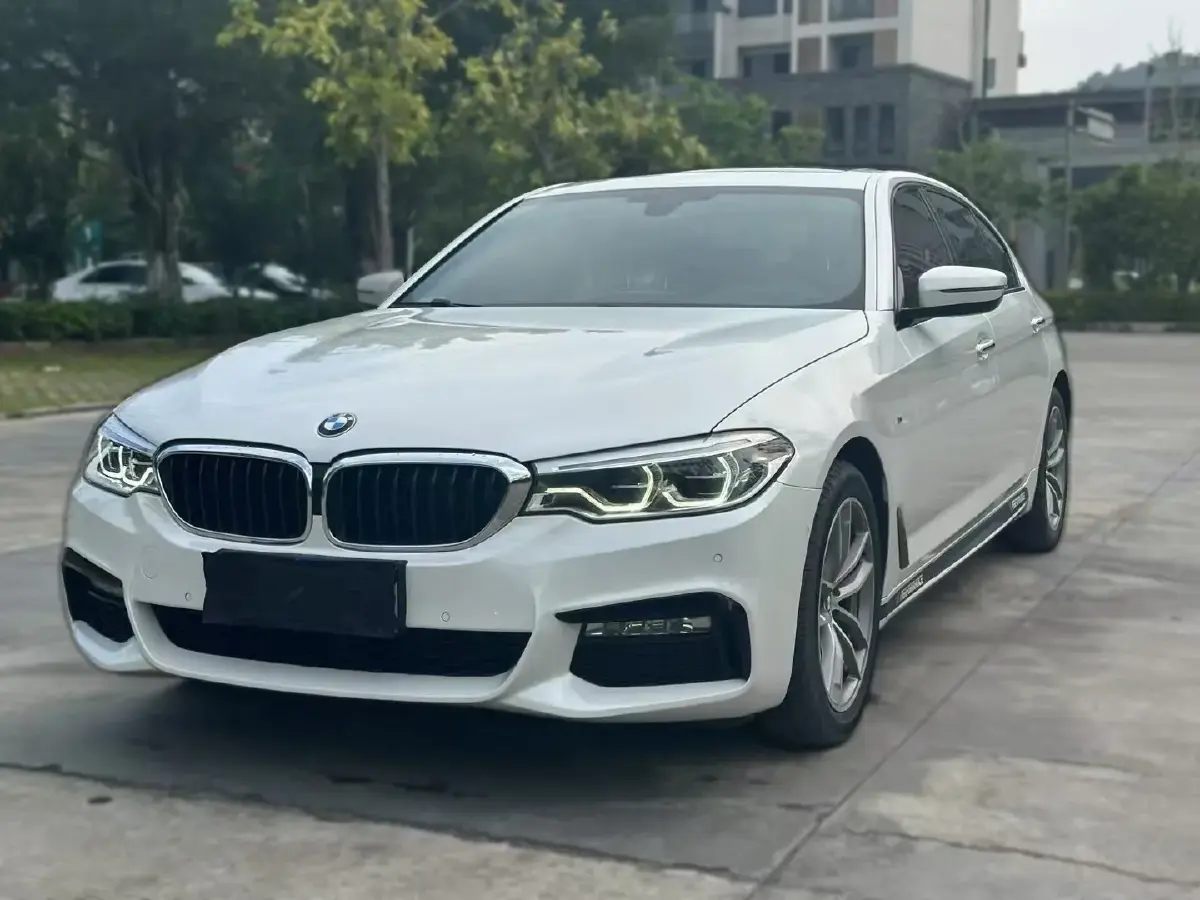 2018 BMW 5 Series 2.0T 184HP L4 8AT