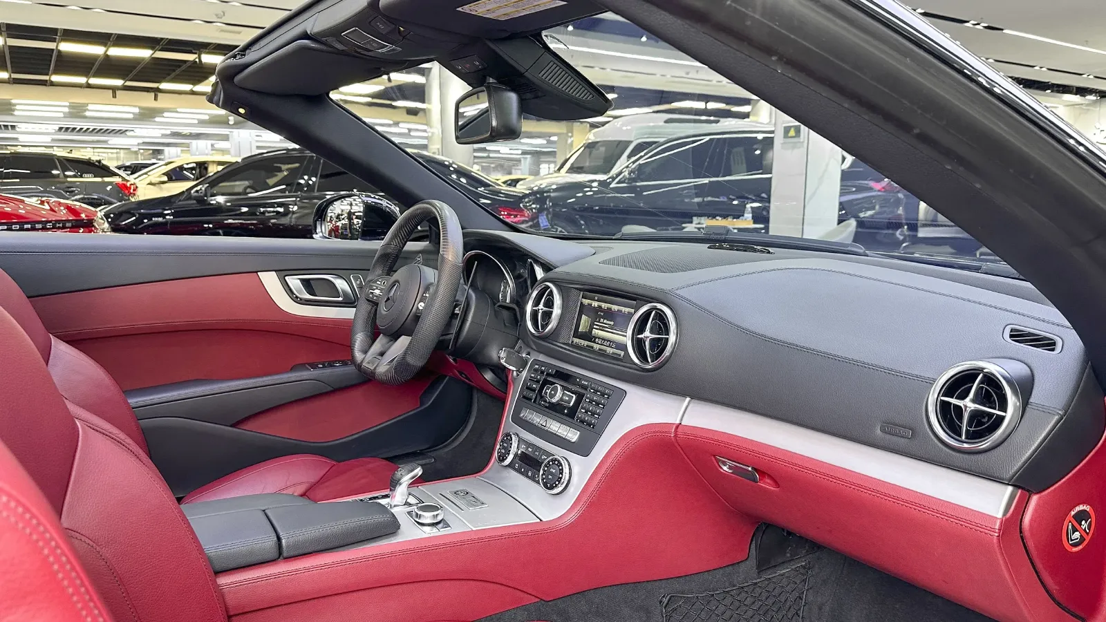 2013 Mercedes-Benz SL Class 3.5L 306HP V6 7AT,autocango,china used car exporter,china ev exporter,chinese used car exporter,chinese used ev exporter