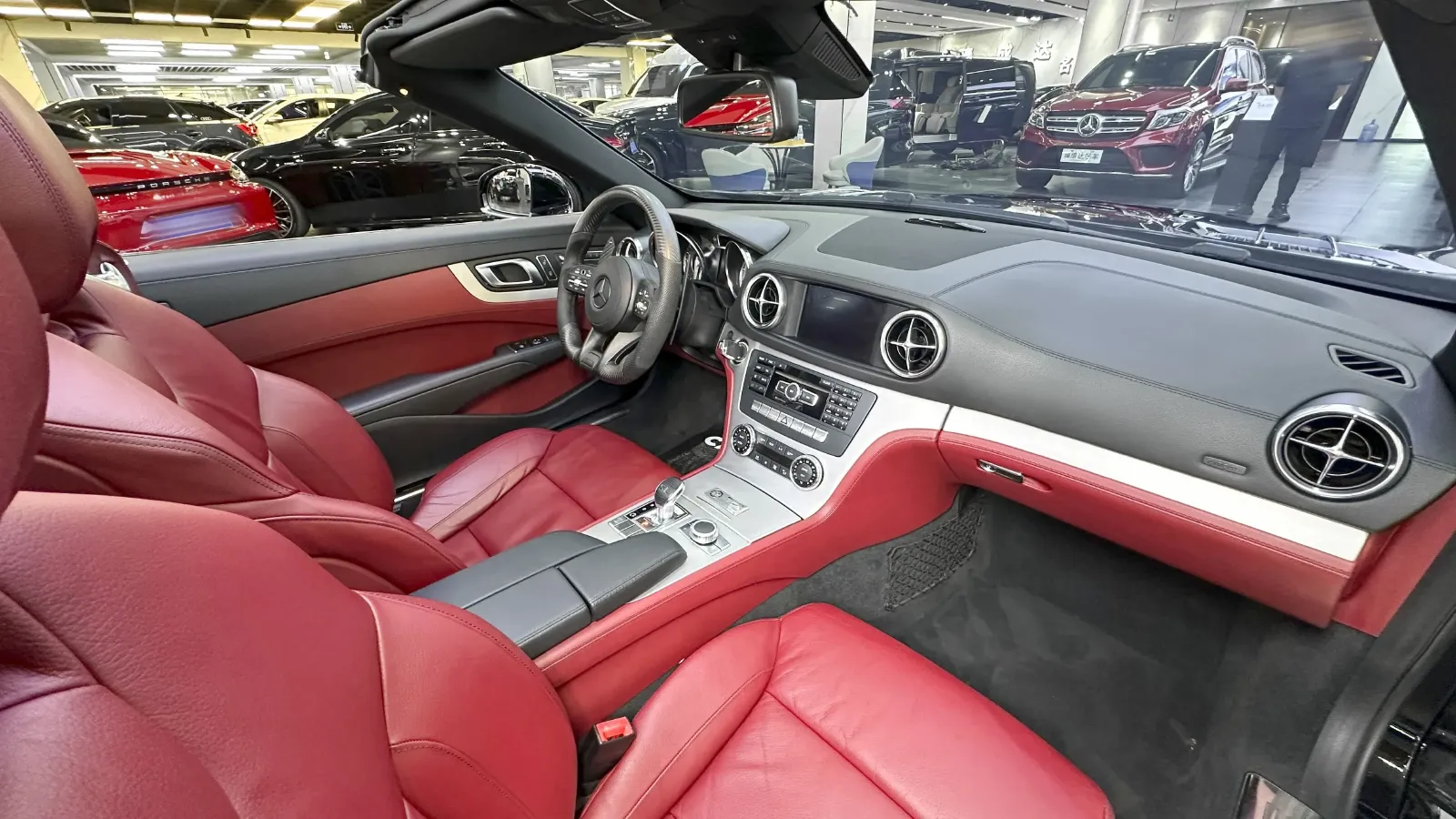 2013 Mercedes-Benz SL Class 3.5L 306HP V6 7AT,autocango,china used car exporter,china ev exporter,chinese used car exporter,chinese used ev exporter