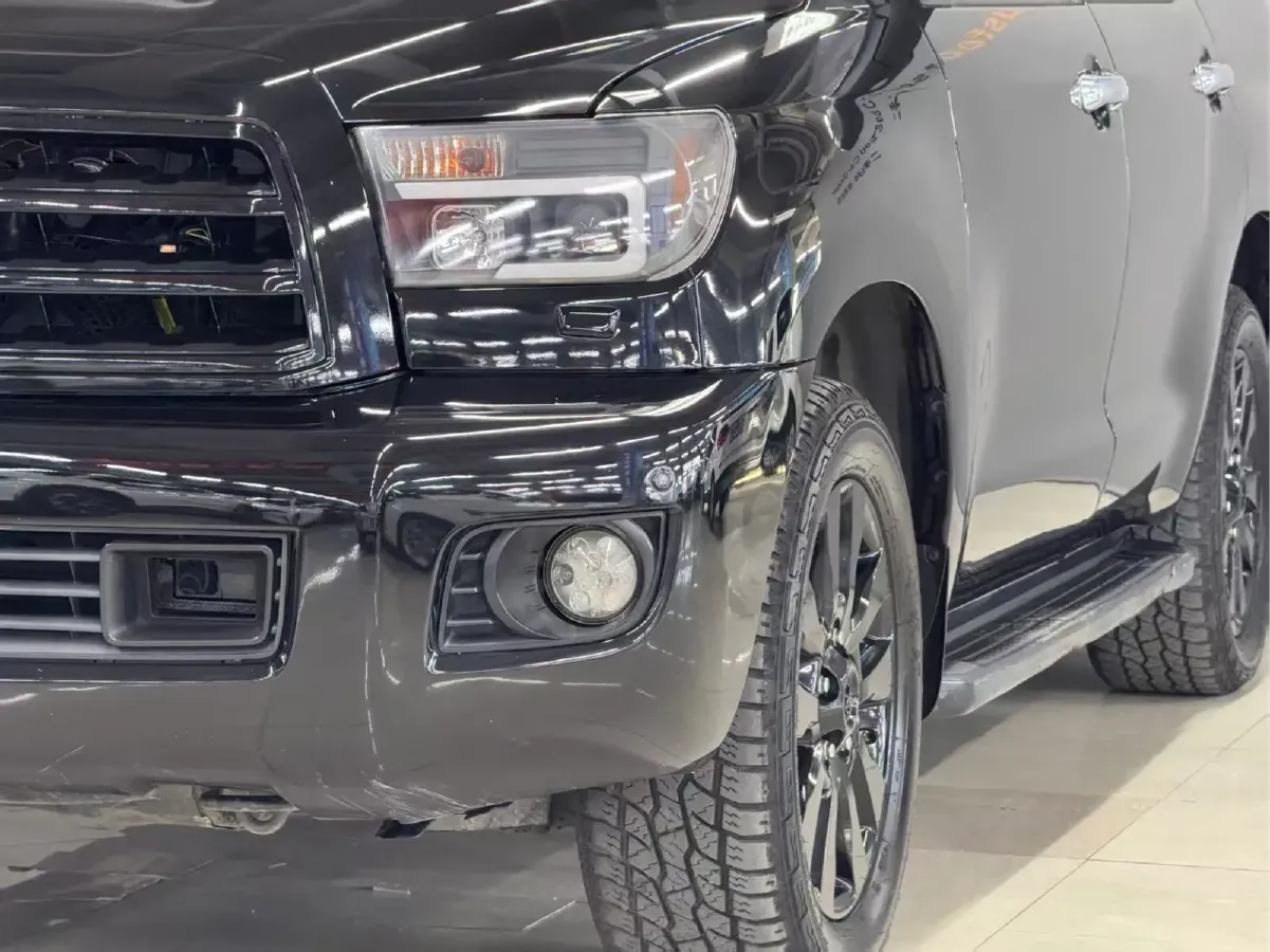 2010 Toyota Sequoia 5.7L 386HP V8 6AT,autocango,china used car exporter,china ev exporter,chinese used car exporter,chinese used ev exporter