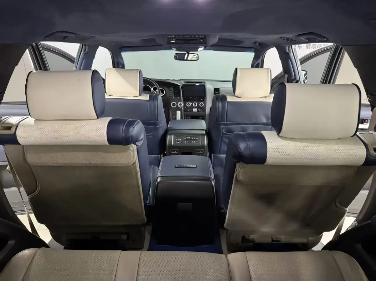 2010 Toyota Sequoia 5.7L 386HP V8 6AT,autocango,china used car exporter,china ev exporter,chinese used car exporter,chinese used ev exporter