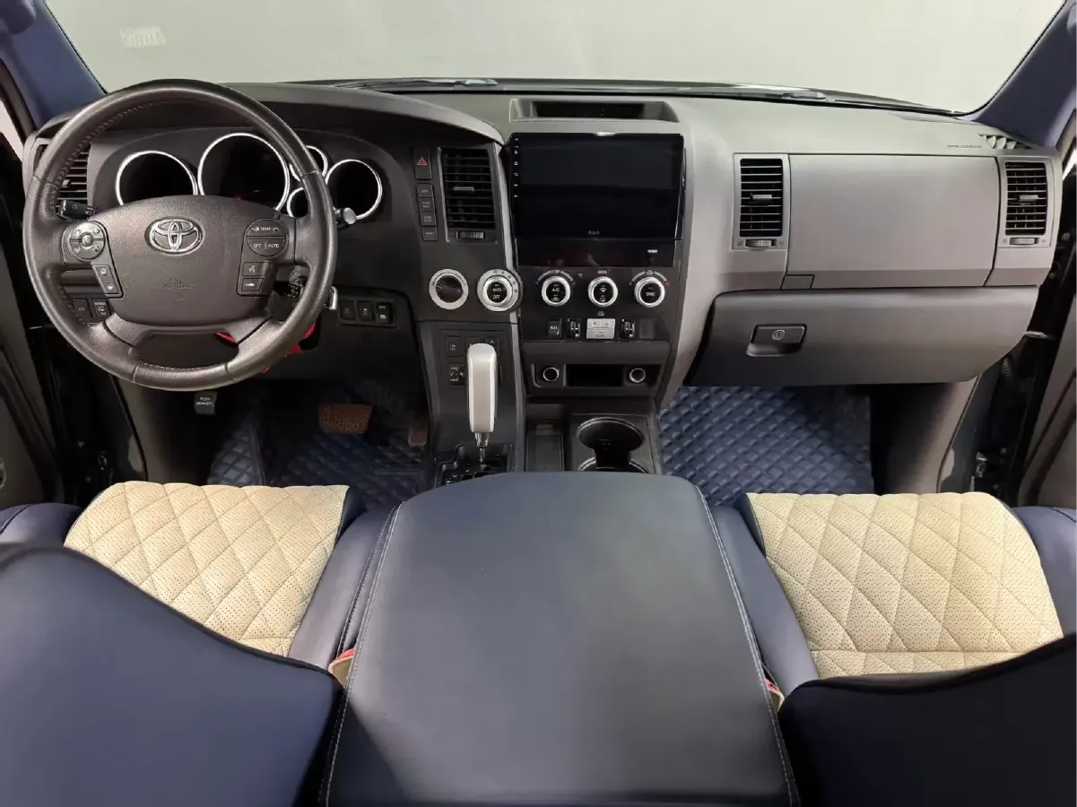 2010 Toyota Sequoia 5.7L 386HP V8 6AT,autocango,china used car exporter,china ev exporter,chinese used car exporter,chinese used ev exporter