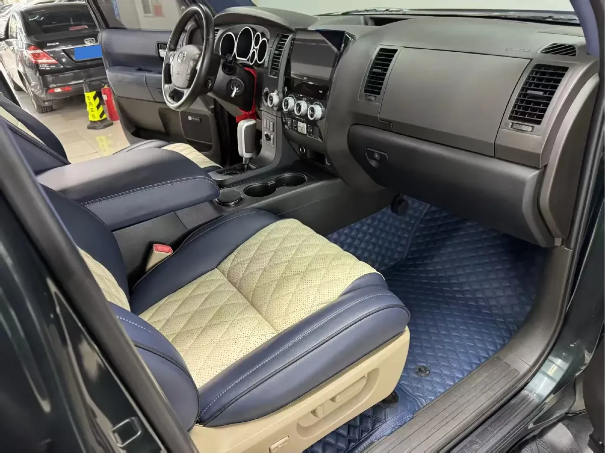 2010 Toyota Sequoia 5.7L 386HP V8 6AT,autocango,china used car exporter,china ev exporter,chinese used car exporter,chinese used ev exporter