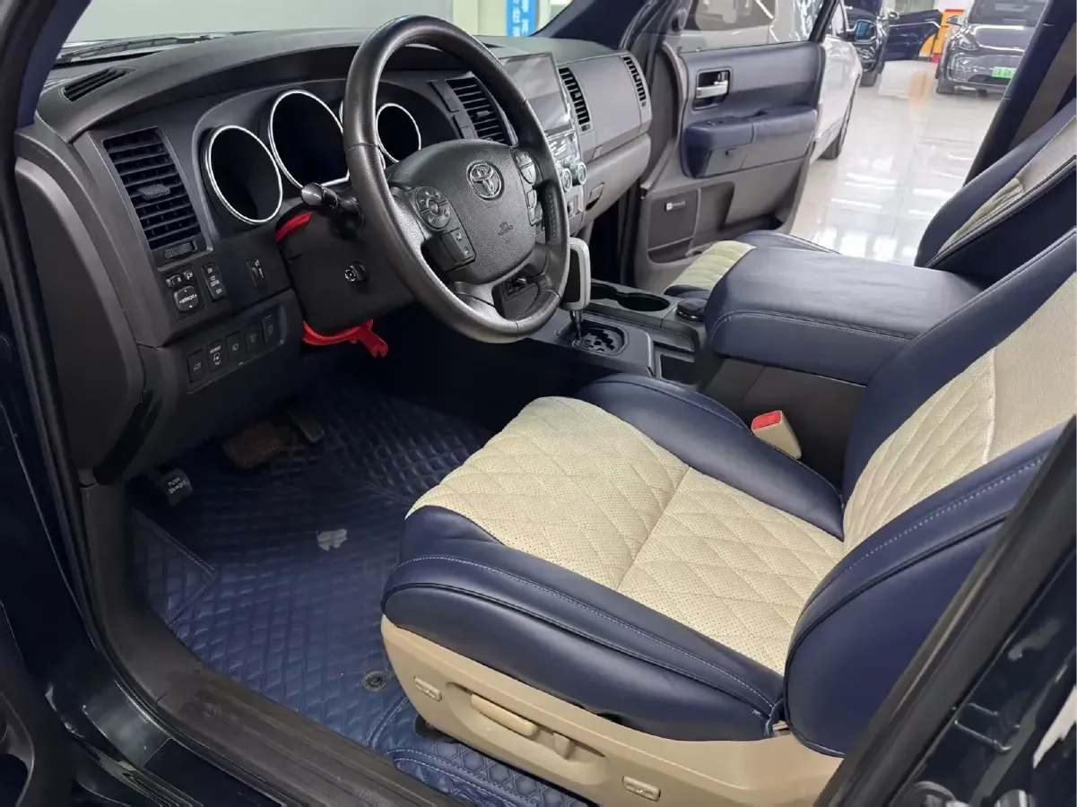 2010 Toyota Sequoia 5.7L 386HP V8 6AT,autocango,china used car exporter,china ev exporter,chinese used car exporter,chinese used ev exporter