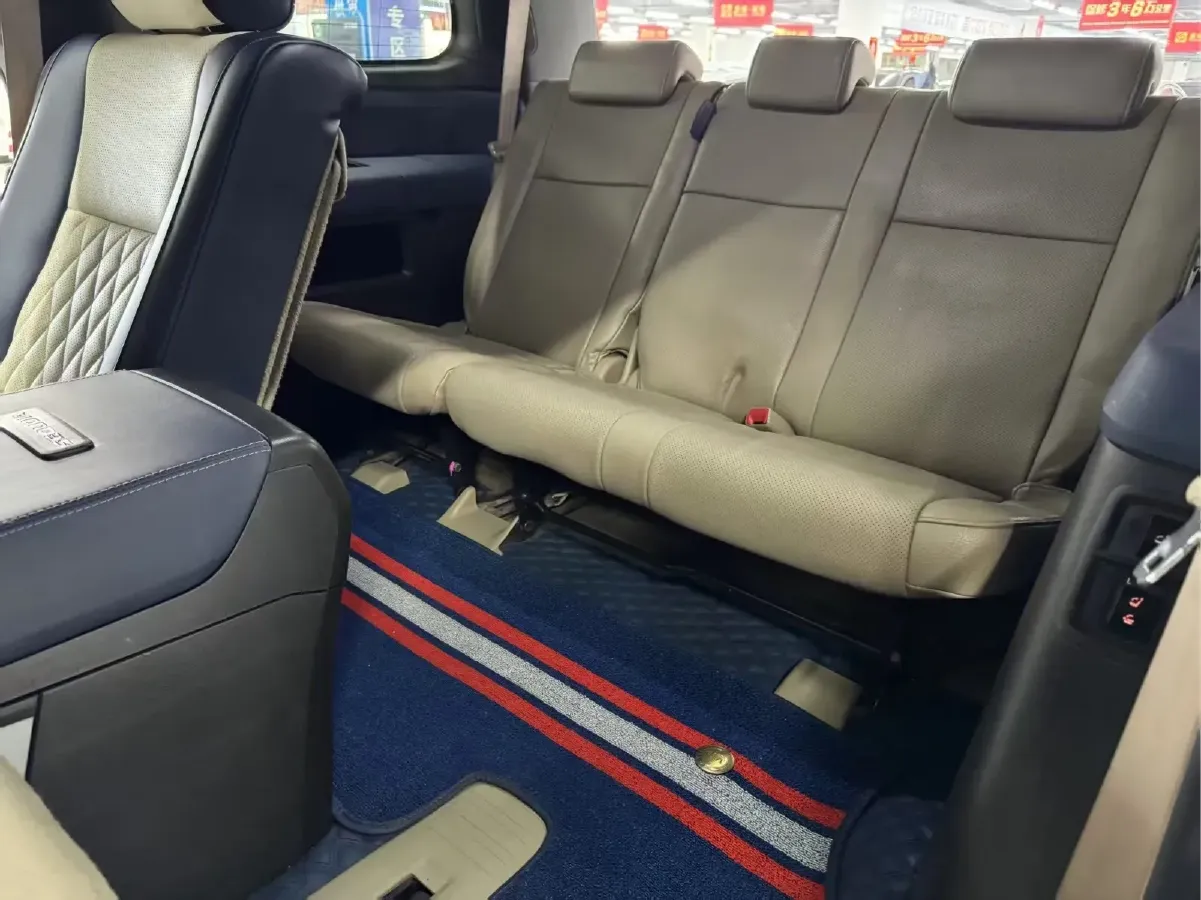 2010 Toyota Sequoia 5.7L 386HP V8 6AT,autocango,china used car exporter,china ev exporter,chinese used car exporter,chinese used ev exporter