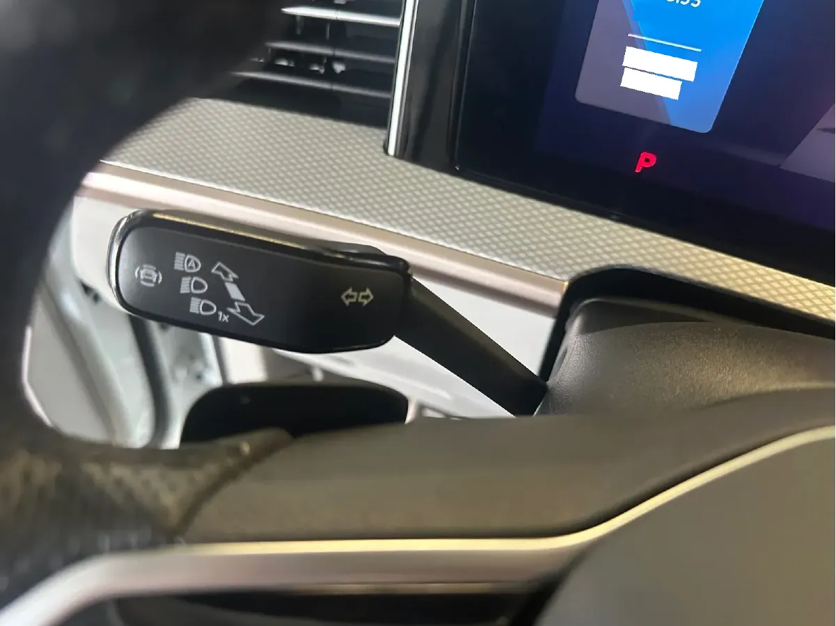 2023 Volkswagen Tavendor 2.0T 220HP L4 7DCT,autocango,china used car exporter,china ev exporter,chinese used car exporter,chinese used ev exporter