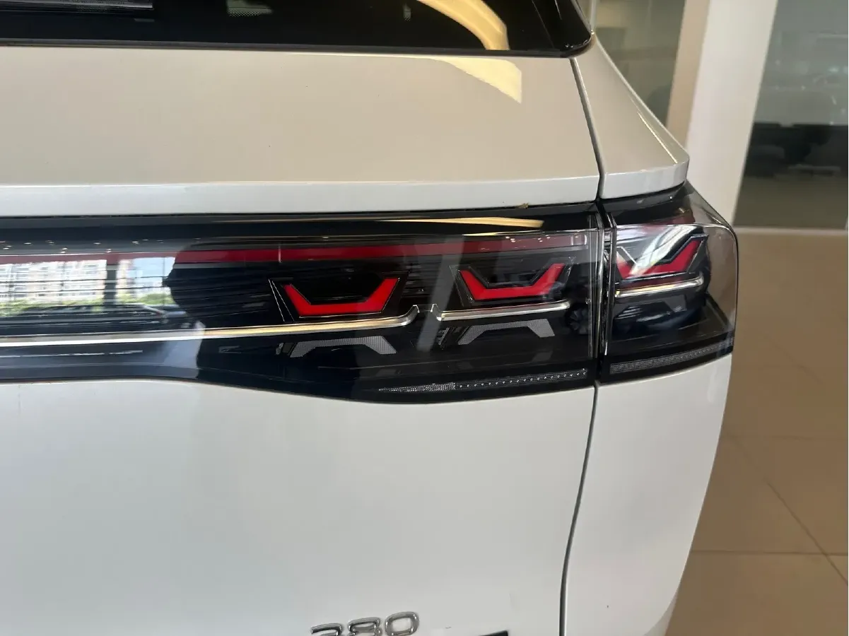 2023 Volkswagen Tavendor 2.0T 220HP L4 7DCT,autocango,china used car exporter,china ev exporter,chinese used car exporter,chinese used ev exporter