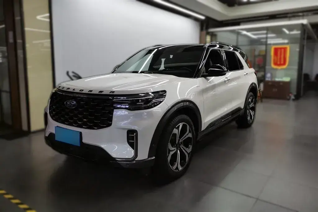 2023 Ford Explorer 2.3T 276HP L4 10AT