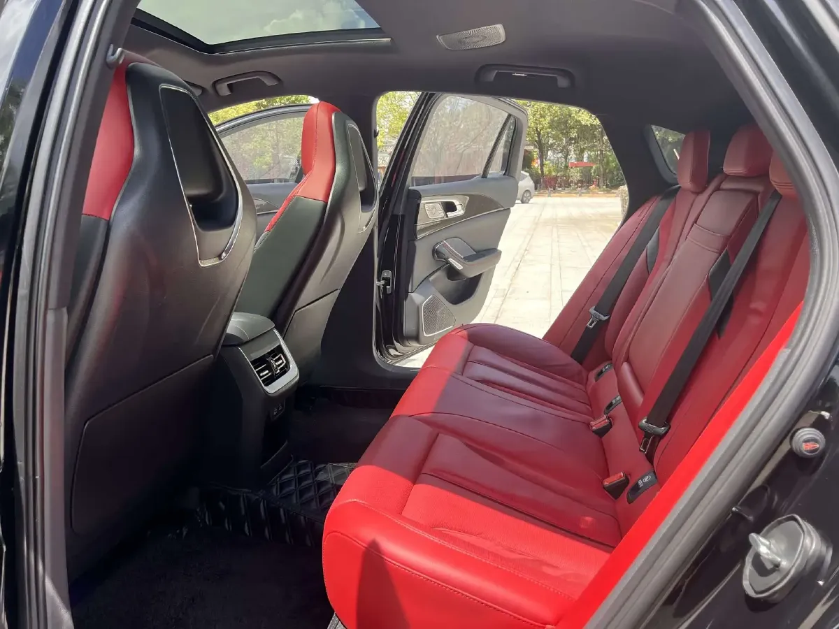 2023 HongQi H6 2.0T 252HP L4 8AT,autocango,china used car exporter,china ev exporter,chinese used car exporter,chinese used ev exporter