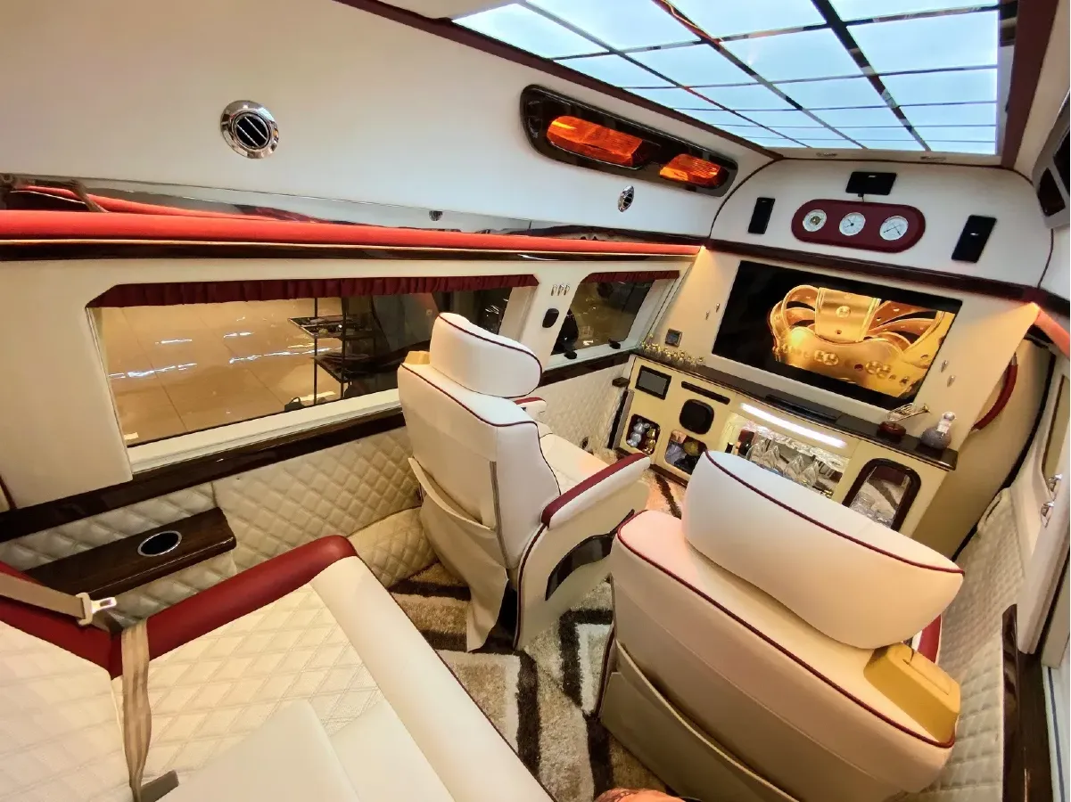 2011 Ford E350 5.4L 258HP V8 5AT,autocango,china used car exporter,china ev exporter,chinese used car exporter,chinese used ev exporter