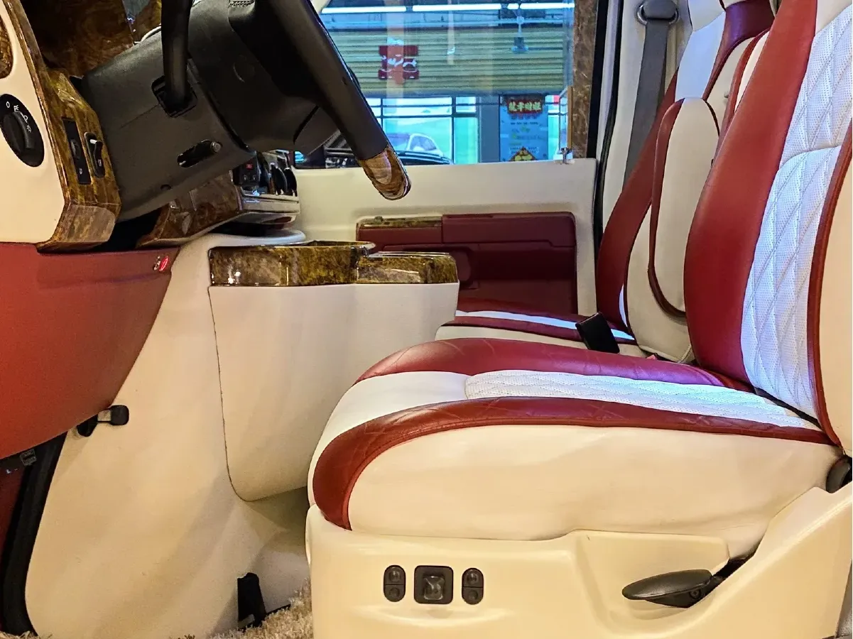 2011 Ford E350 5.4L 258HP V8 5AT,autocango,china used car exporter,china ev exporter,chinese used car exporter,chinese used ev exporter