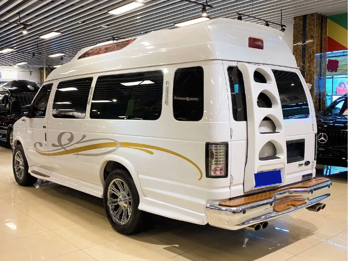 2011 Ford E350 5.4L 258HP V8 5AT,autocango,china used car exporter,china ev exporter,chinese used car exporter,chinese used ev exporter