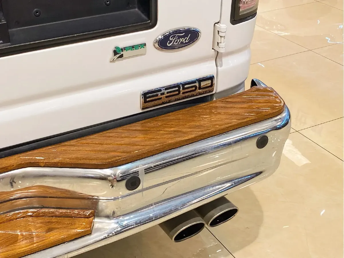 2011 Ford E350 5.4L 258HP V8 5AT,autocango,china used car exporter,china ev exporter,chinese used car exporter,chinese used ev exporter