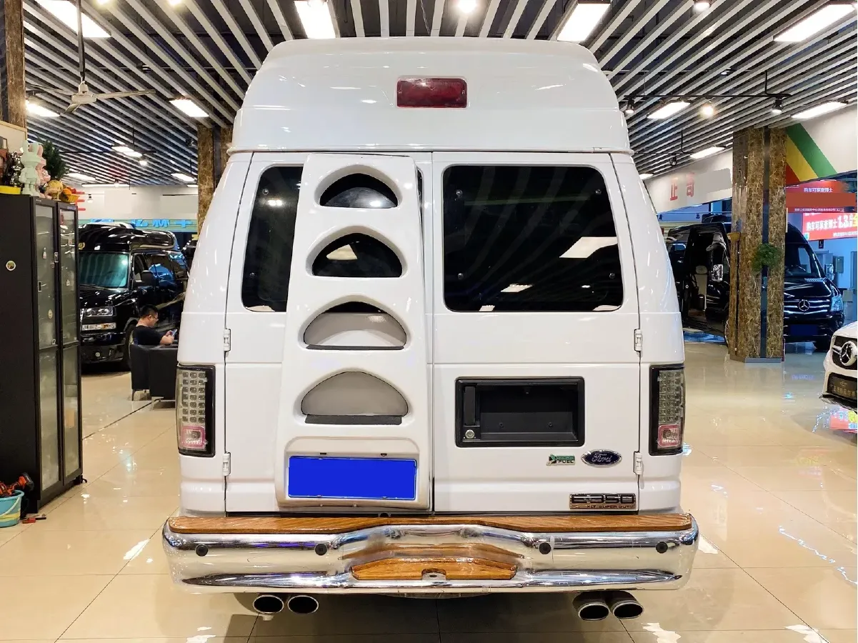 2011 Ford E350 5.4L 258HP V8 5AT,autocango,china used car exporter,china ev exporter,chinese used car exporter,chinese used ev exporter
