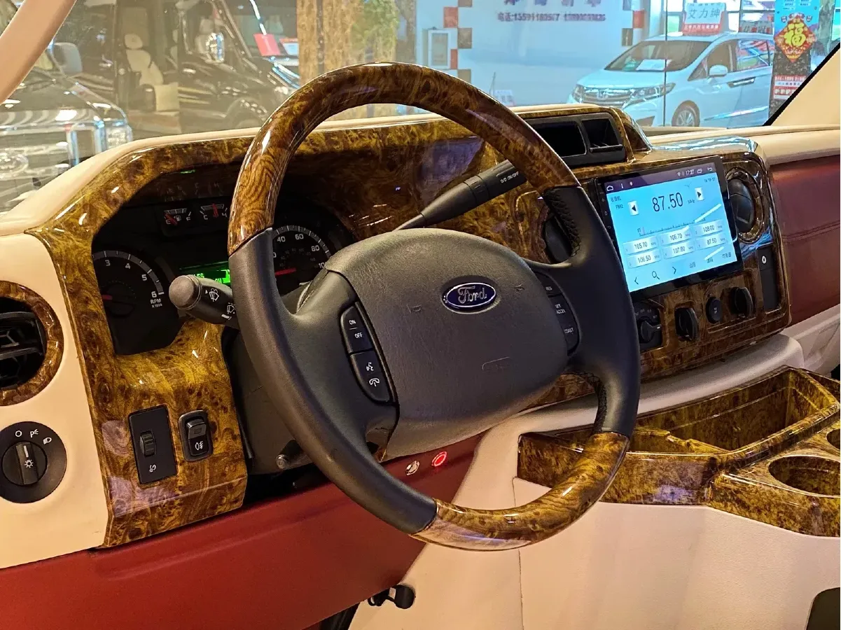 2011 Ford E350 5.4L 258HP V8 5AT,autocango,china used car exporter,china ev exporter,chinese used car exporter,chinese used ev exporter