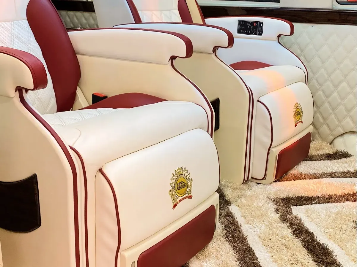 2011 Ford E350 5.4L 258HP V8 5AT,autocango,china used car exporter,china ev exporter,chinese used car exporter,chinese used ev exporter