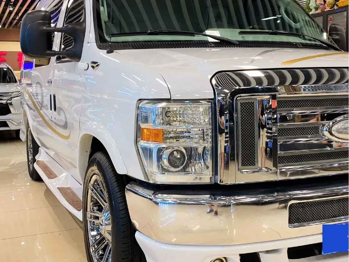 2011 Ford E350 5.4L 258HP V8 5AT,autocango,china used car exporter,china ev exporter,chinese used car exporter,chinese used ev exporter