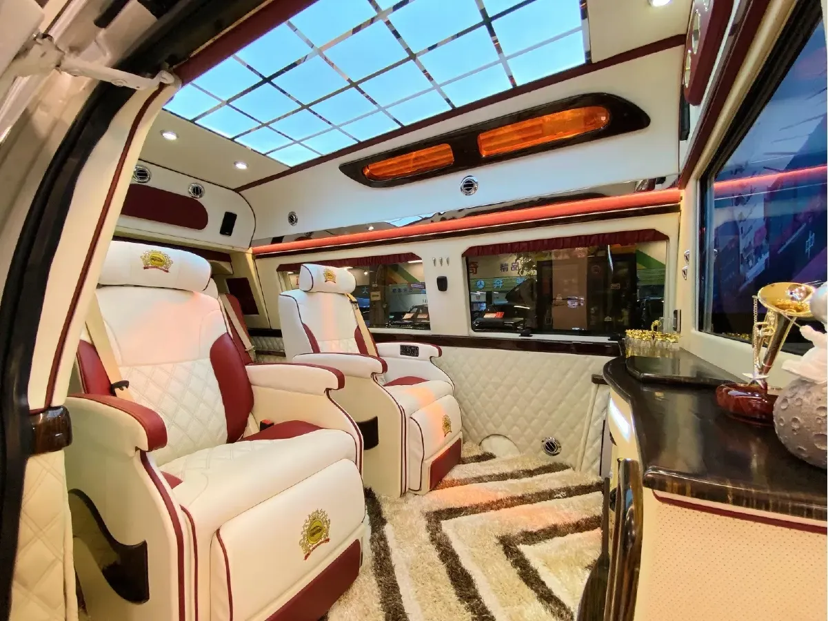 2011 Ford E350 5.4L 258HP V8 5AT,autocango,china used car exporter,china ev exporter,chinese used car exporter,chinese used ev exporter