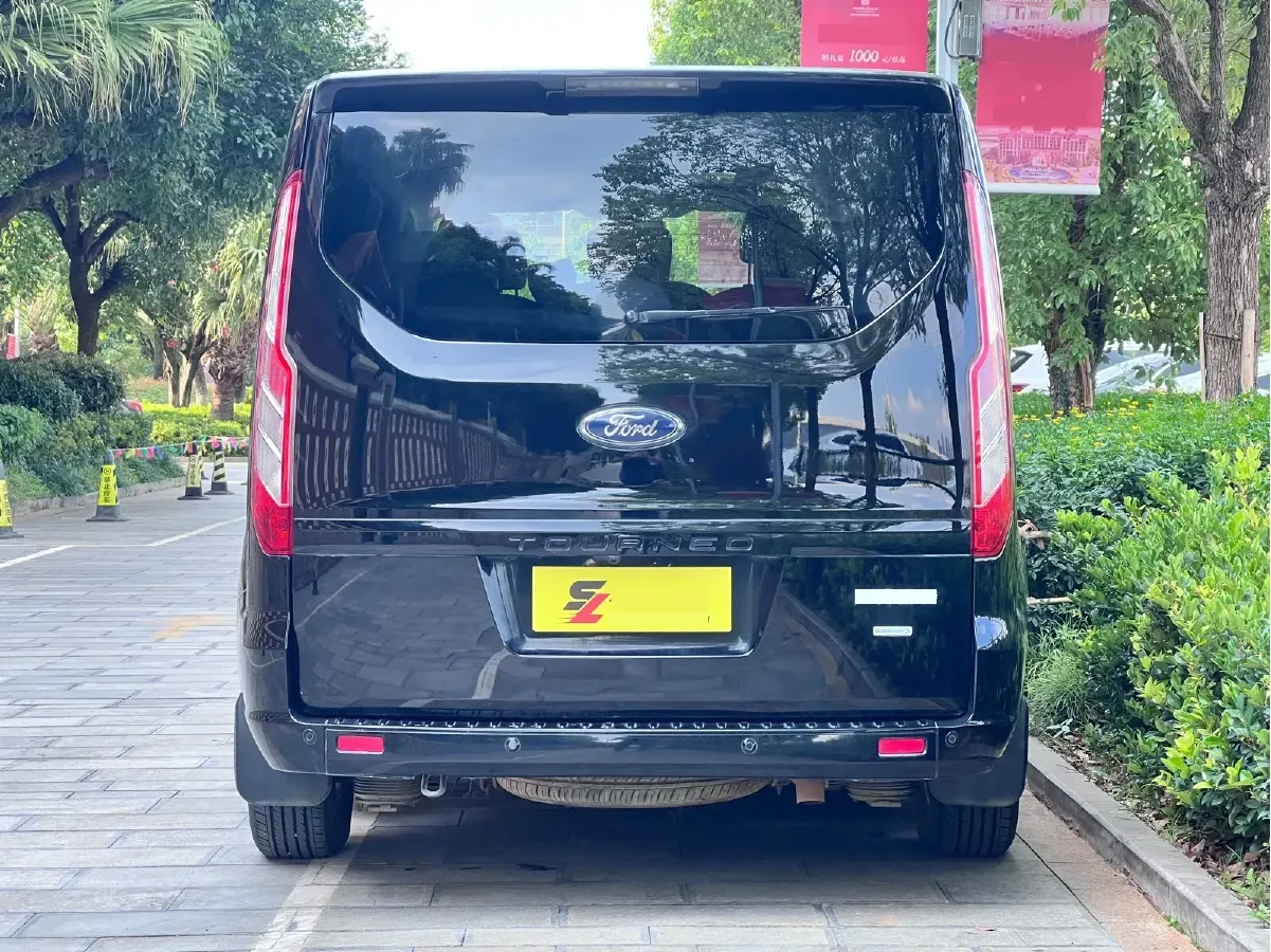 2020 Ford Tourneo 2.0T 203HP L4 6AT,autocango,china used car exporter,china ev exporter,chinese used car exporter,chinese used ev exporter