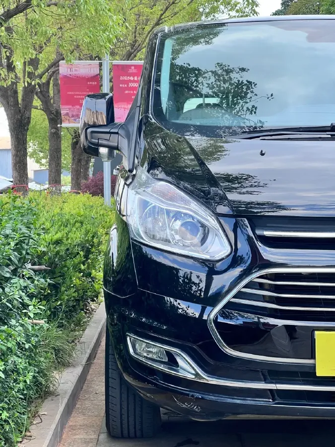 2020 Ford Tourneo 2.0T 203HP L4 6AT,autocango,china used car exporter,china ev exporter,chinese used car exporter,chinese used ev exporter