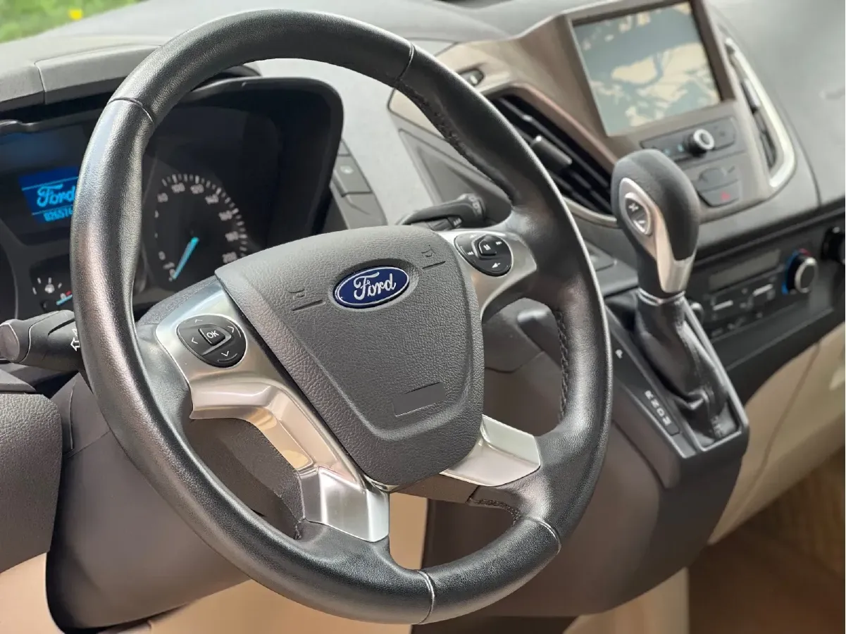 2020 Ford Tourneo 2.0T 203HP L4 6AT,autocango,china used car exporter,china ev exporter,chinese used car exporter,chinese used ev exporter