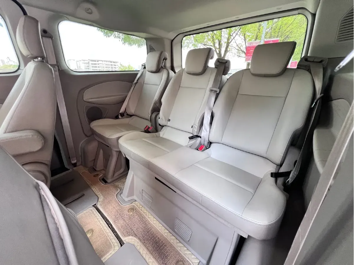 2020 Ford Tourneo 2.0T 203HP L4 6AT,autocango,china used car exporter,china ev exporter,chinese used car exporter,chinese used ev exporter