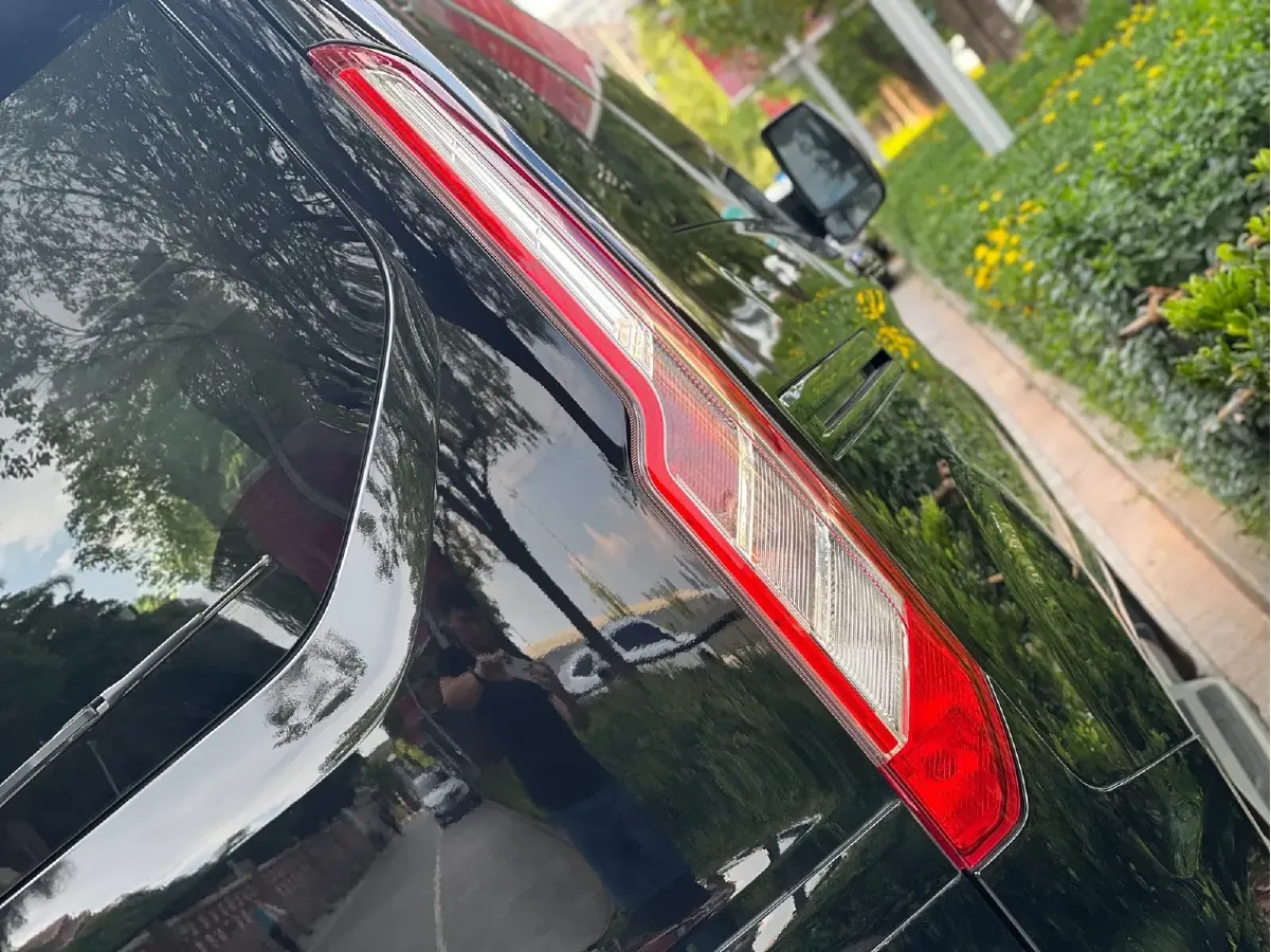 2020 Ford Tourneo 2.0T 203HP L4 6AT,autocango,china used car exporter,china ev exporter,chinese used car exporter,chinese used ev exporter