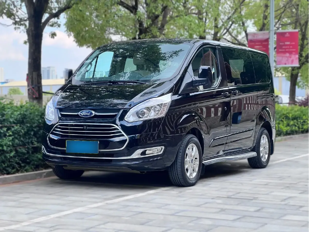 2020 Ford Tourneo 2.0T 203HP L4 6AT