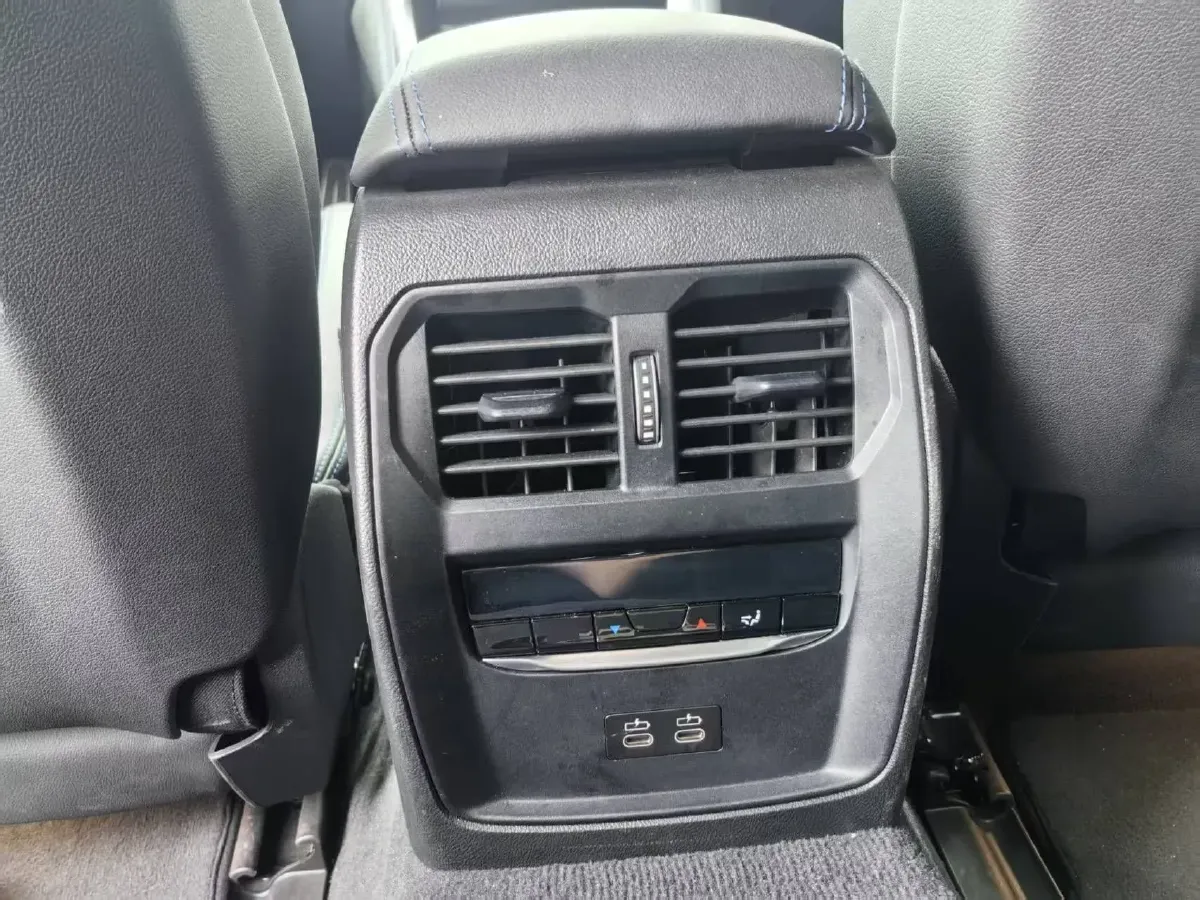 2023 BMW BEV 83.9KWH,autocango,china used car exporter,china ev exporter,chinese used car exporter,chinese used ev exporter