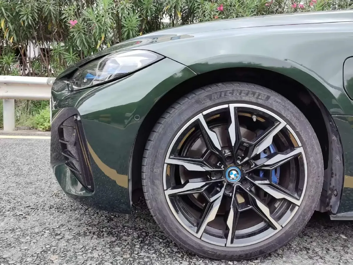 2023 BMW BEV 83.9KWH,autocango,china used car exporter,china ev exporter,chinese used car exporter,chinese used ev exporter