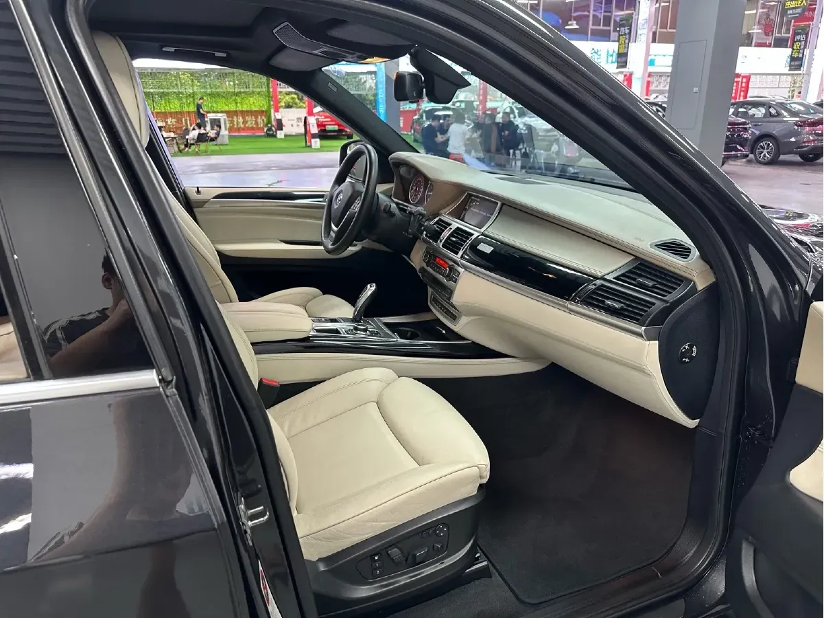 2010 BMW X5 3.0L 258HP L6 6AT,autocango,china used car exporter,china ev exporter,chinese used car exporter,chinese used ev exporter