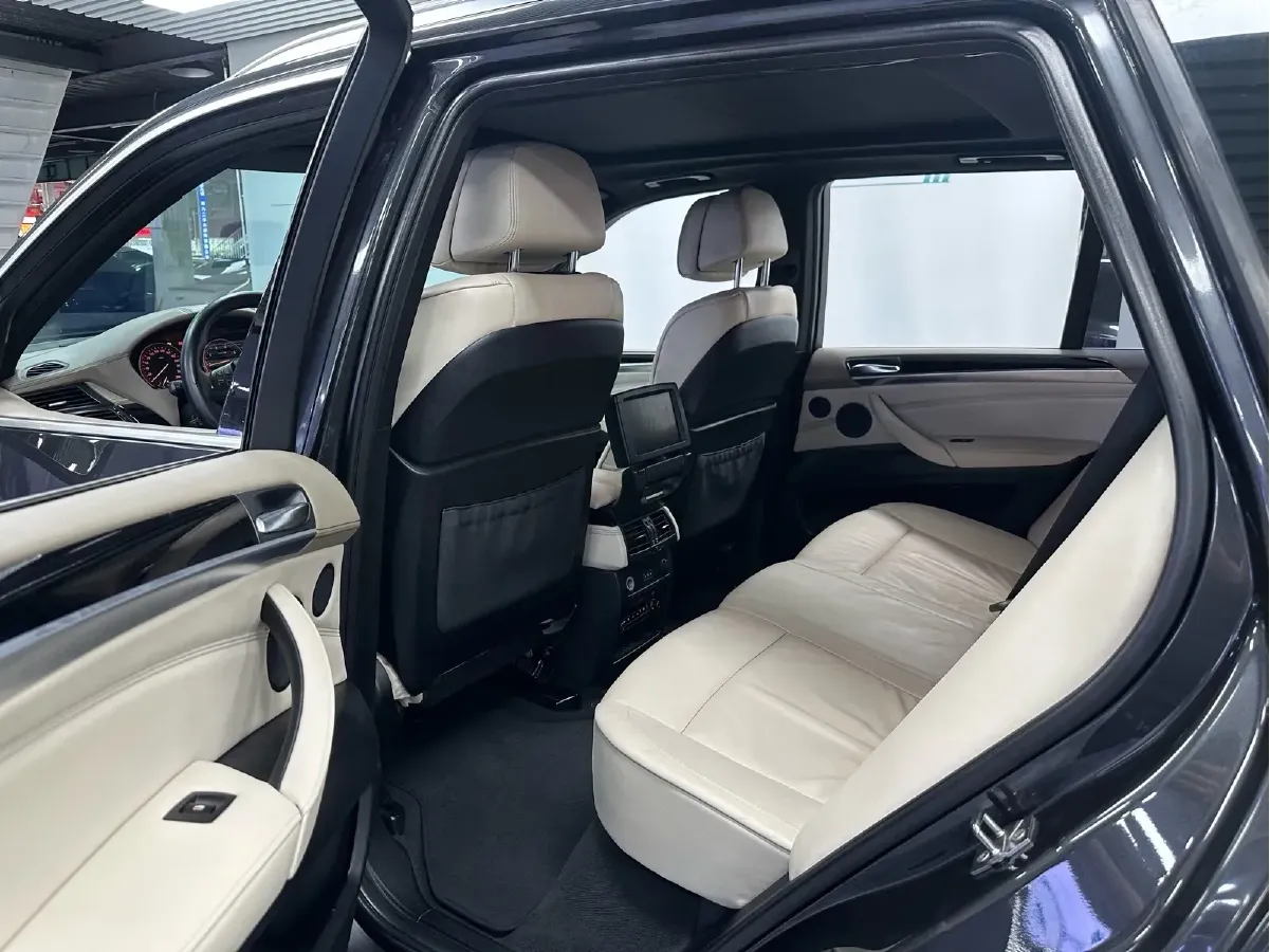 2010 BMW X5 3.0L 258HP L6 6AT,autocango,china used car exporter,china ev exporter,chinese used car exporter,chinese used ev exporter