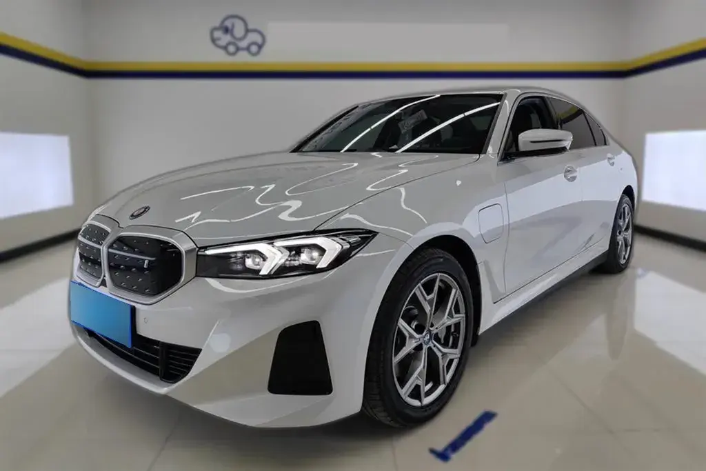 2024 BMW i3 BEV 70KWH