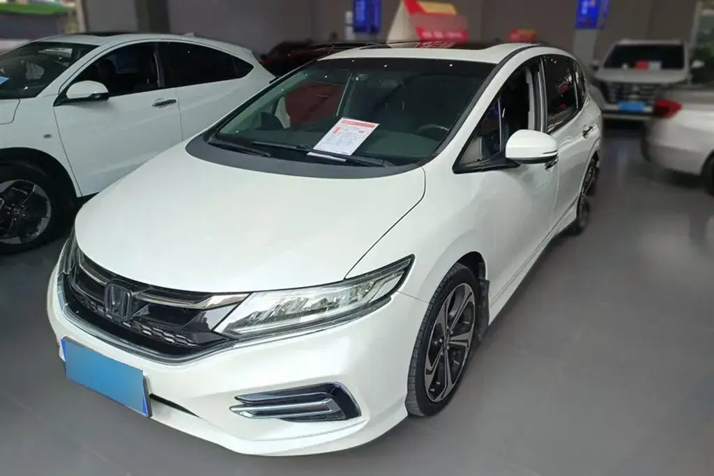 2017 Honda Jade 1.5T 156HP L4 CVT