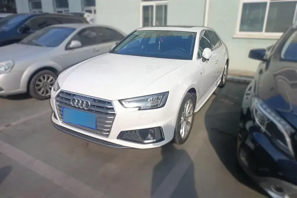 2018 Audi A4L 2.0T 190HP L4 7DCT