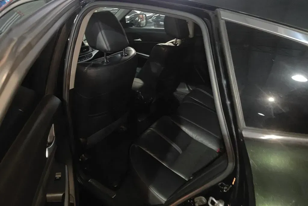 2016 Honda Crosstour 2.4L 197HP L4 5AT,autocango,china used car exporter,china ev exporter,chinese used car exporter,chinese used ev exporter