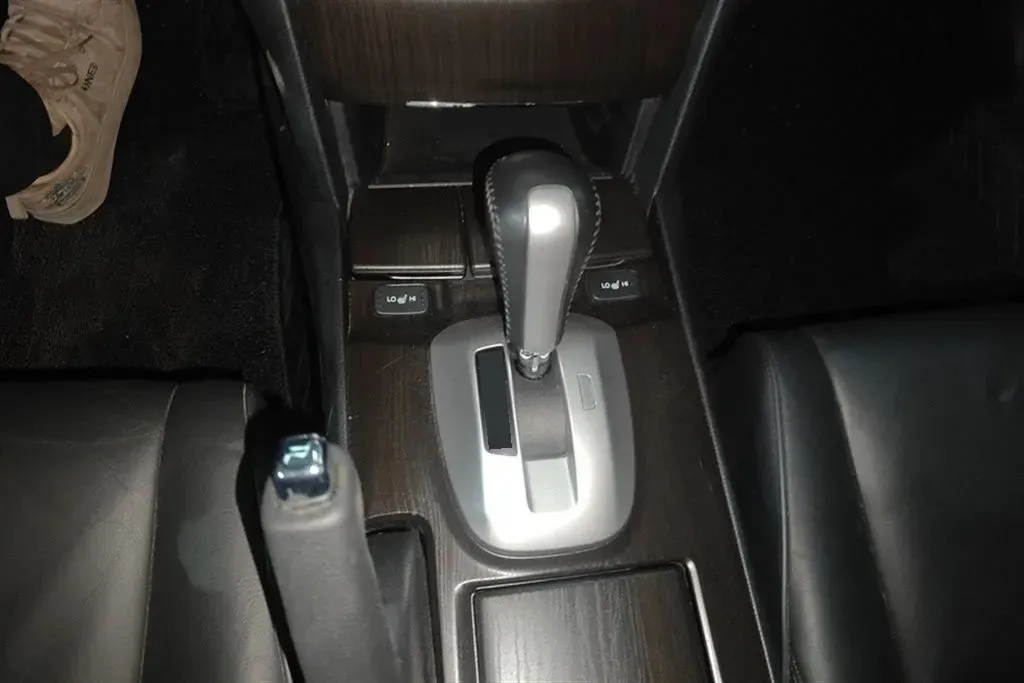 2016 Honda Crosstour 2.4L 197HP L4 5AT,autocango,china used car exporter,china ev exporter,chinese used car exporter,chinese used ev exporter