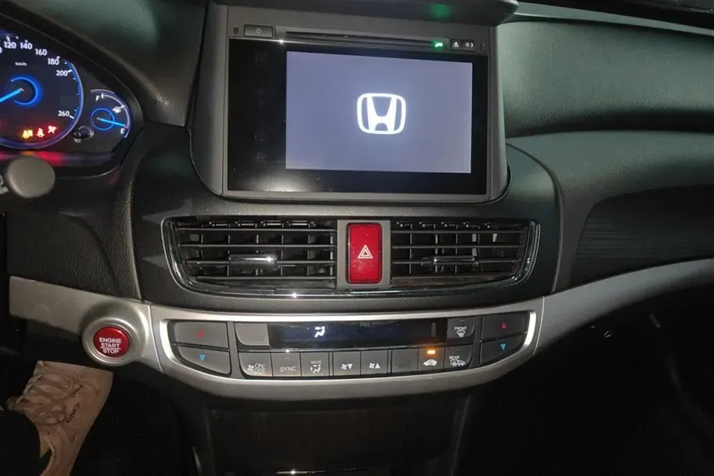 2016 Honda Crosstour 2.4L 197HP L4 5AT,autocango,china used car exporter,china ev exporter,chinese used car exporter,chinese used ev exporter