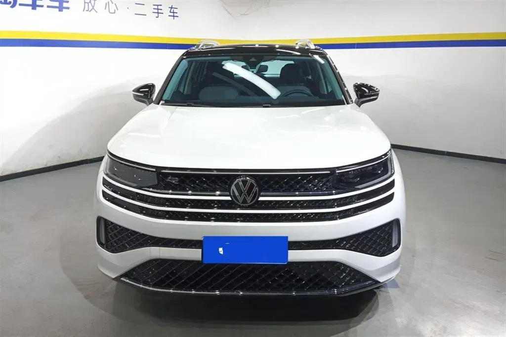2023 Volkswagen Tavendor 2.0T 220HP L4 7DCT,autocango,china used car exporter,china ev exporter,chinese used car exporter,chinese used ev exporter