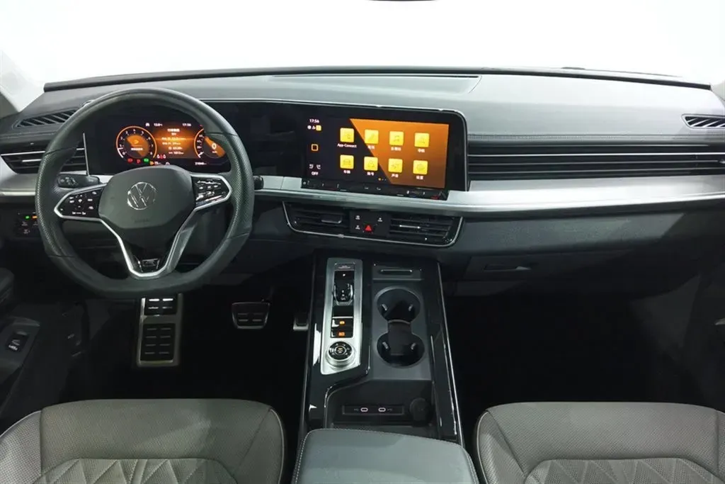 2023 Volkswagen Tavendor 2.0T 220HP L4 7DCT,autocango,china used car exporter,china ev exporter,chinese used car exporter,chinese used ev exporter