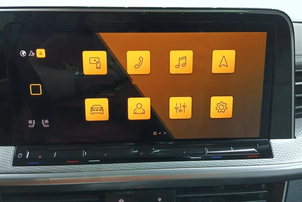 2023 Volkswagen Tavendor 2.0T 220HP L4 7DCT,autocango,china used car exporter,china ev exporter,chinese used car exporter,chinese used ev exporter