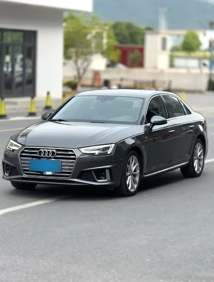 2019 Audi A4L 2.0T 190HP L4 7DCT
