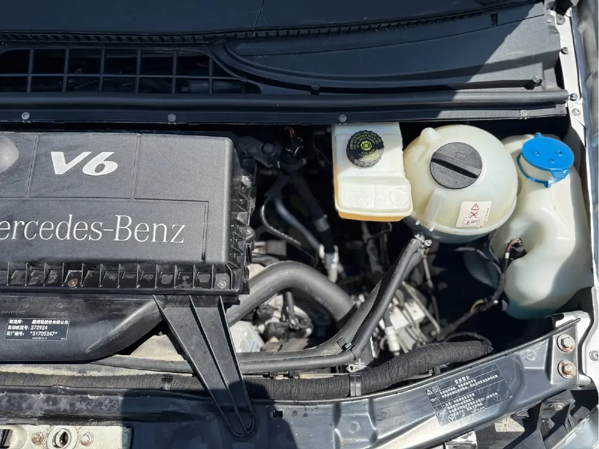 2011 Mercedes-Benz Viano 2.5L 190HP V6 5AT,autocango,china used car exporter,china ev exporter,chinese used car exporter,chinese used ev exporter