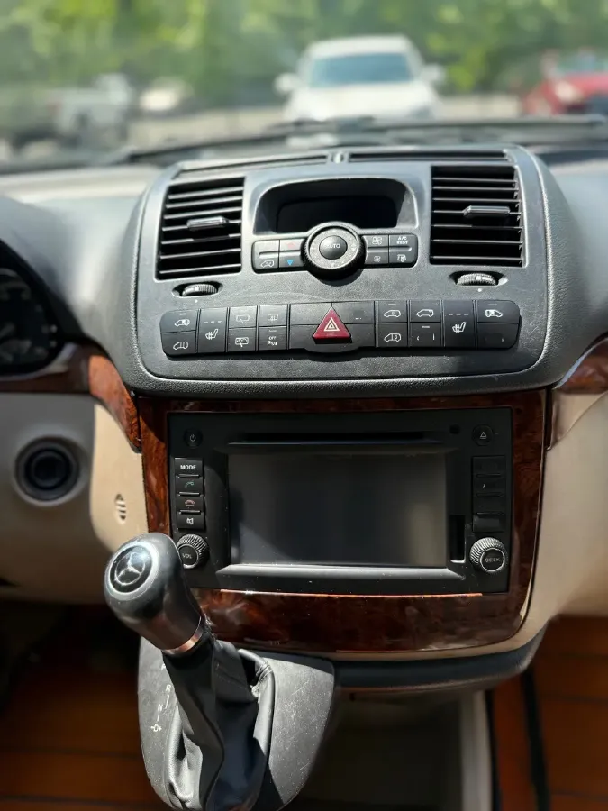 2011 Mercedes-Benz Viano 2.5L 190HP V6 5AT,autocango,china used car exporter,china ev exporter,chinese used car exporter,chinese used ev exporter