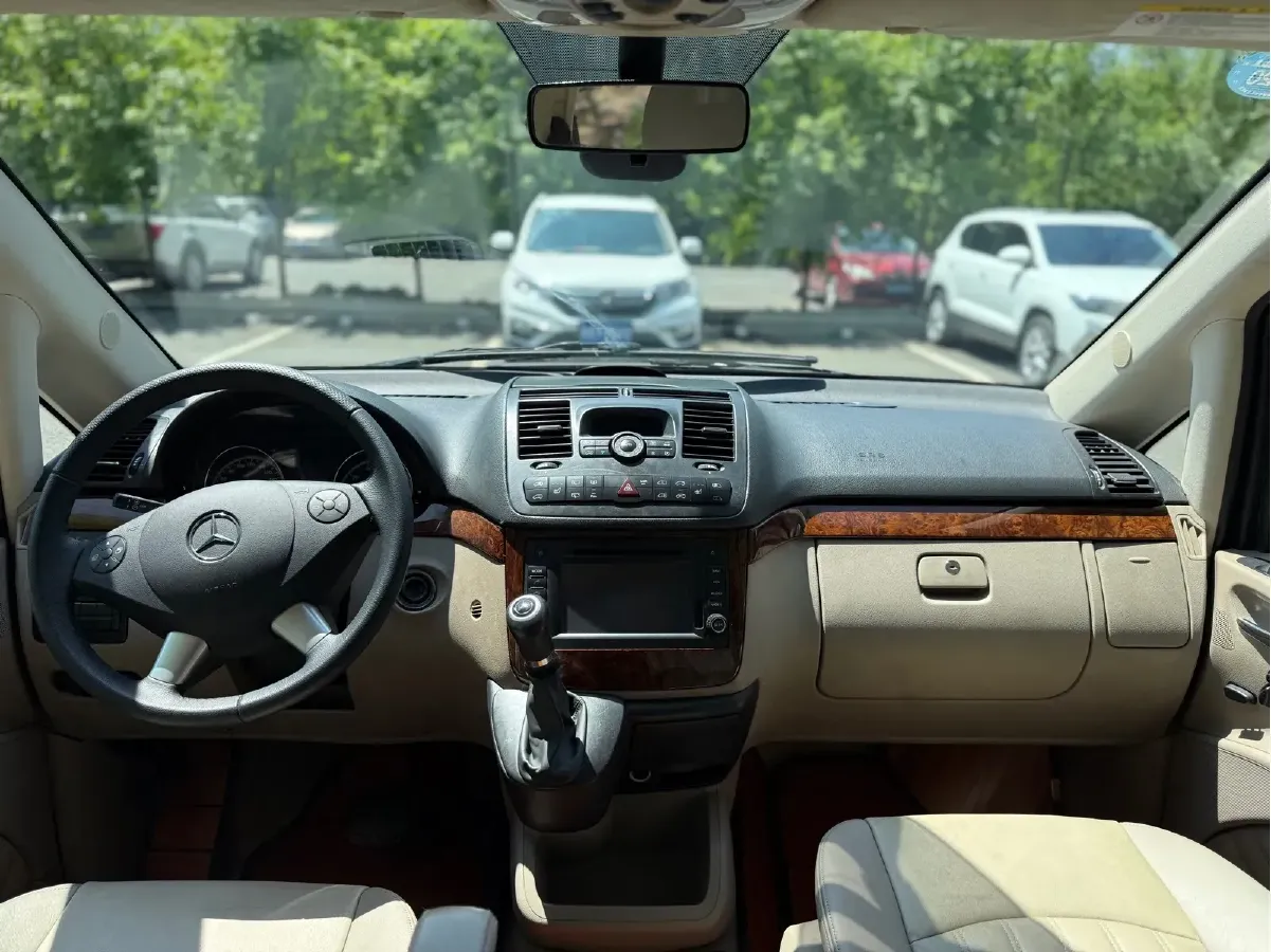 2011 Mercedes-Benz Viano 2.5L 190HP V6 5AT,autocango,china used car exporter,china ev exporter,chinese used car exporter,chinese used ev exporter