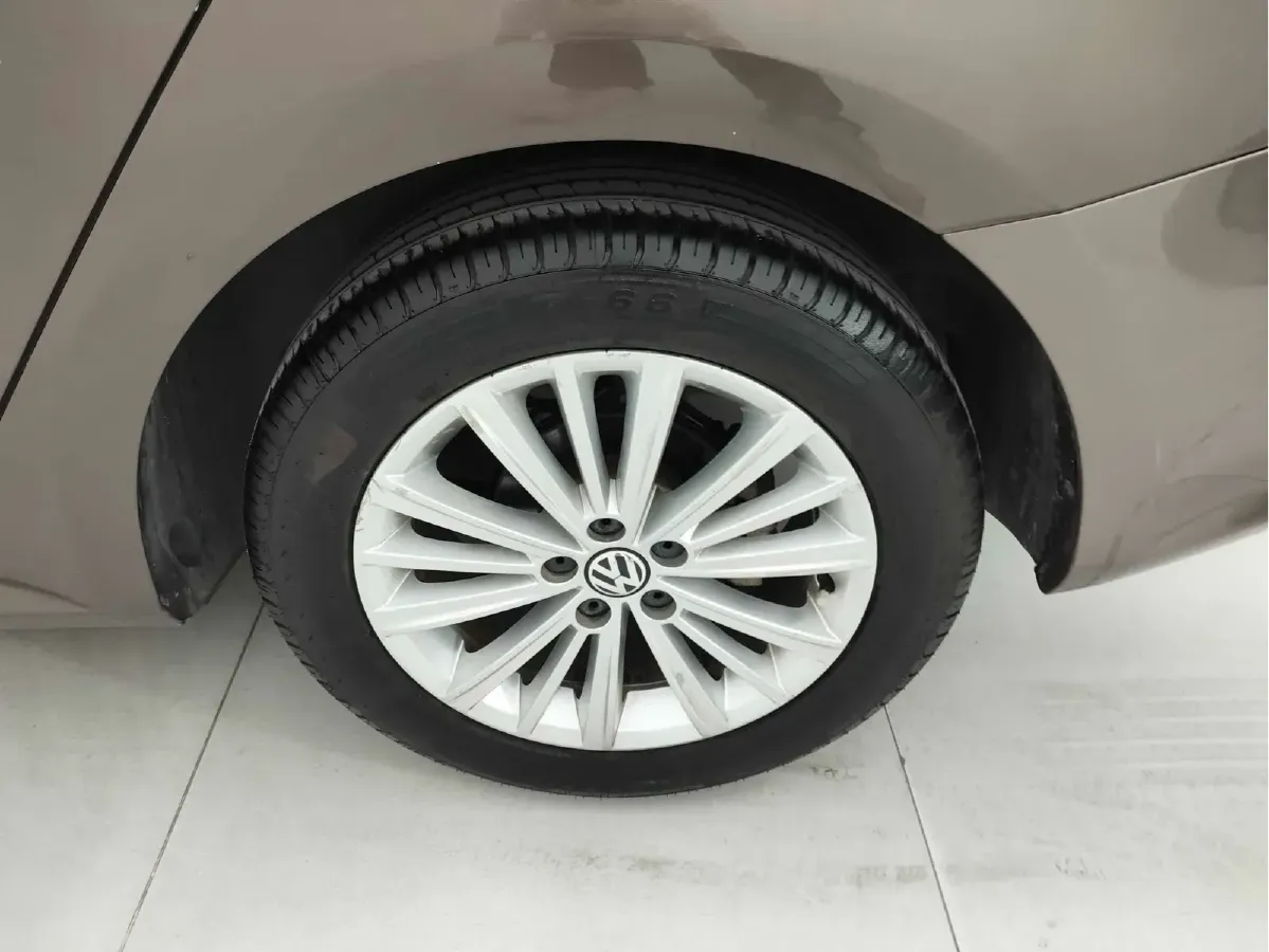2013 Volkswagen Gran Lavida 1.6L 110HP L4 6AT,autocango,china used car exporter,china ev exporter,chinese used car exporter,chinese used ev exporter