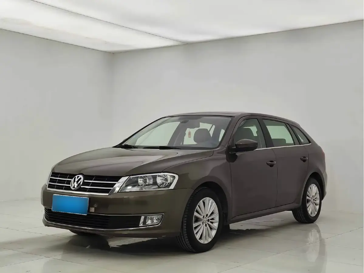 2013 Volkswagen Gran Lavida 1.6L 110HP L4 6AT