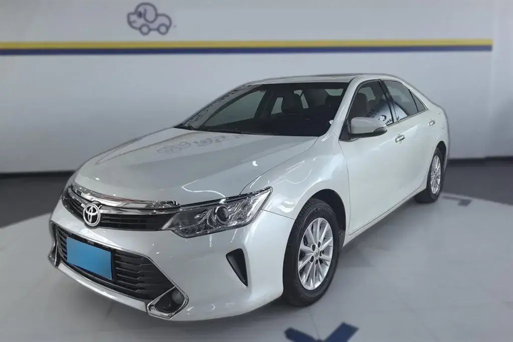 2015 Toyota Camry 2.0L 167HP L4 6AT