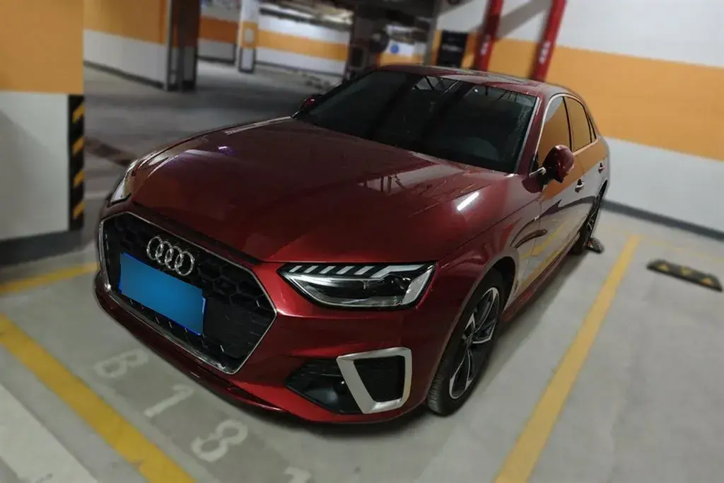 2022 Audi A4L 2.0T 190HP L4 7DCT